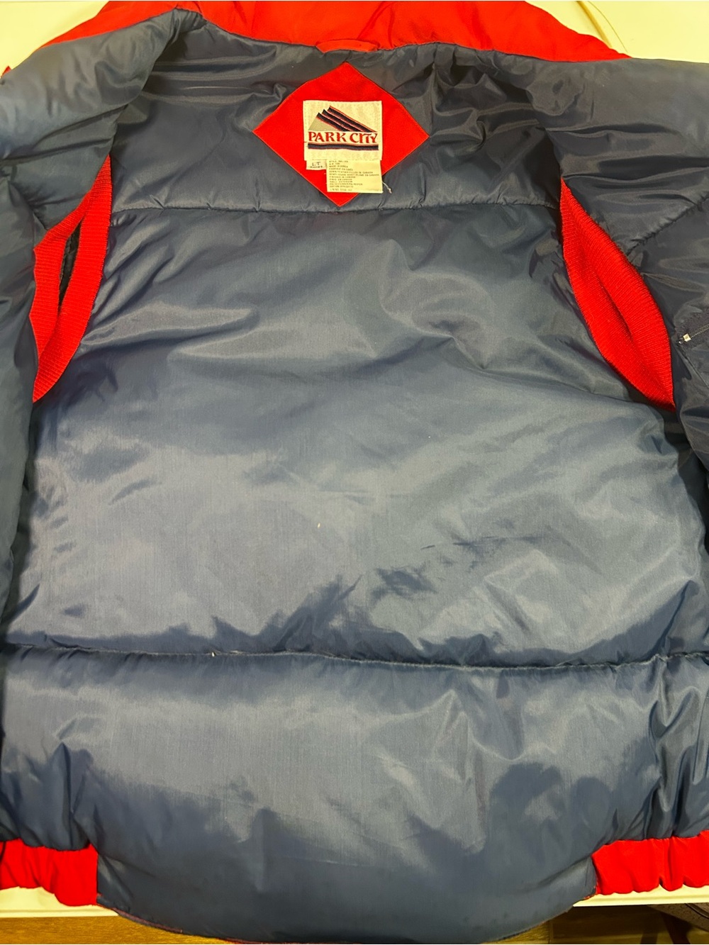Men's Red Quilted Puffer Vest - Picture 7 of 11
